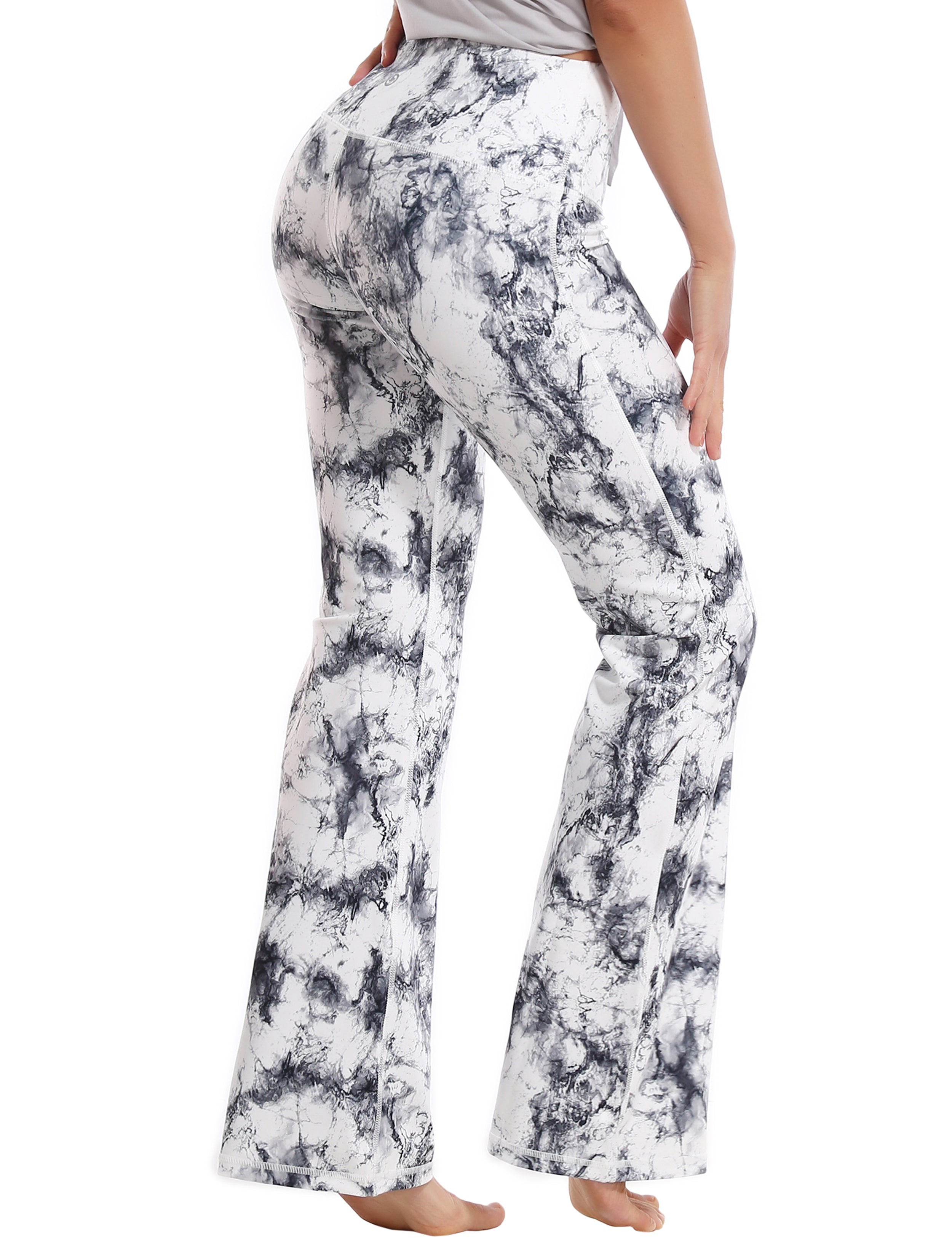 High Waist Printed Bootcut Leggings Arabescato 78%Polyester/22%Spandex Fabric doesn't attract lint easily 4-way stretch No see-through Moisture-wicking Tummy control Inner pocket Five lengths
