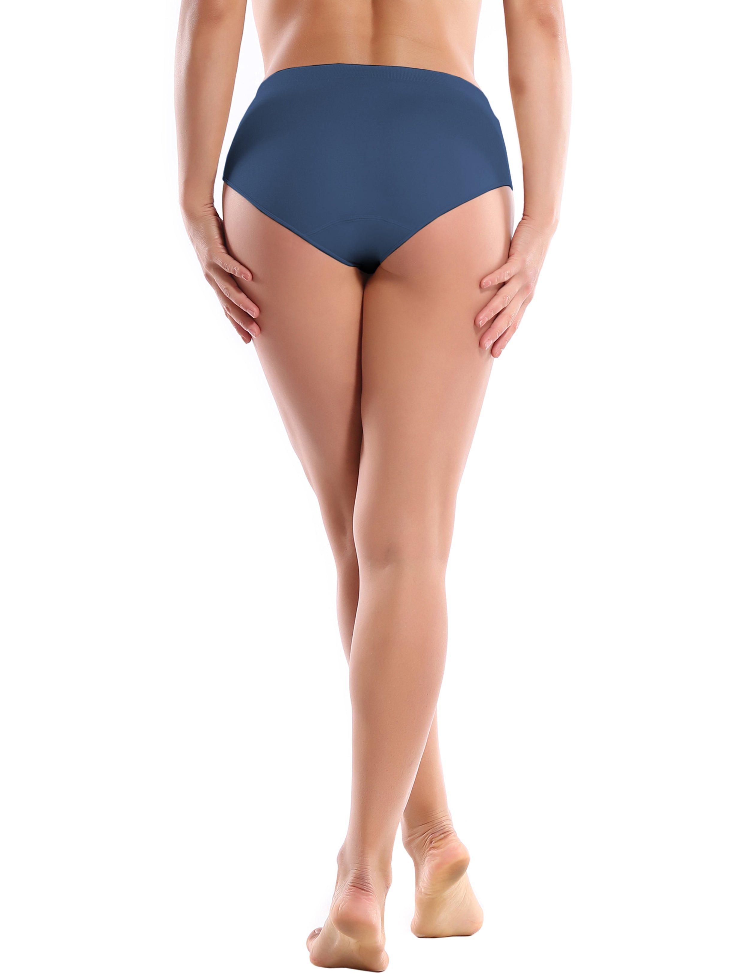 Seamless Sport Bikini Panties darknavy Sleek, smooth and streamlined: designed in our extra-soft knit material, this seamless thong embraces everyday comfort. Here with an allover heathered effect. Weave threads one by one High elasticity Softest-ever fabric Unsealed Comfortable No back coverage Machine wash.