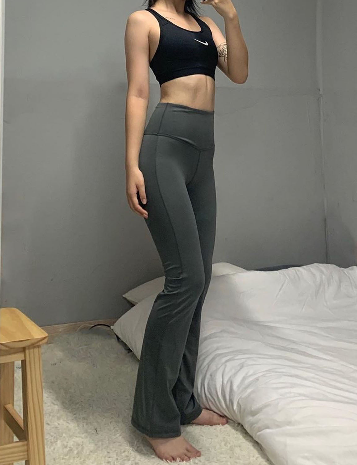 High Waist Bootcut Leggings Shadowcharcoal 75%Nylon/25%Spandex Fabric doesn't attract lint easily 4-way stretch No see-through Moisture-wicking Tummy control Inner pocket Five lengths