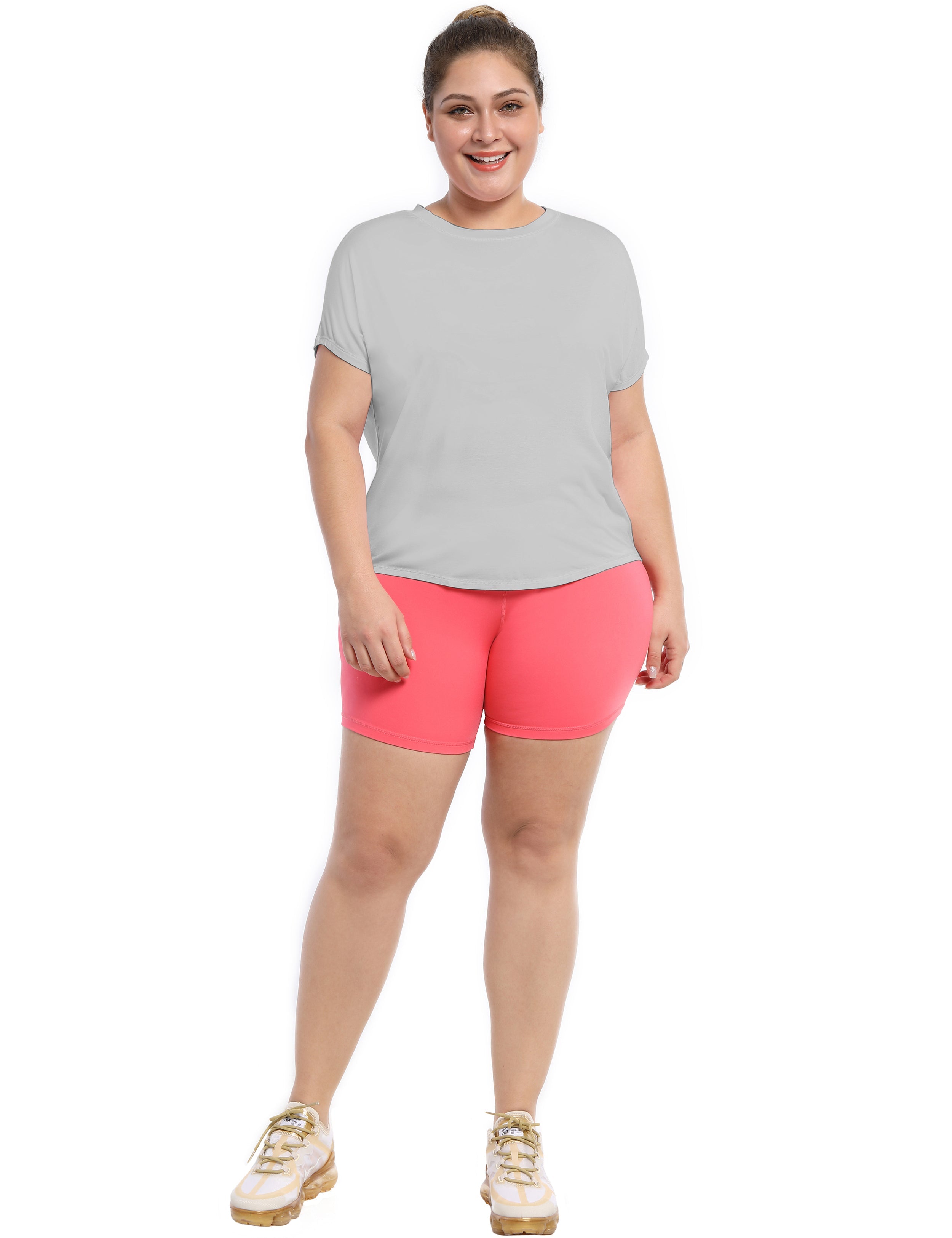 Hip Length Short Sleeve Shirt lightgray 93%Modal/7%Spandex Designed for Running Classic Fit, Hip Length An easy fit that floats away from your body Sits below the waistband for moderate, everyday coverage Lightweight, elastic, strong fabric for moisture absorption and perspiration, sports and fitness clothing.