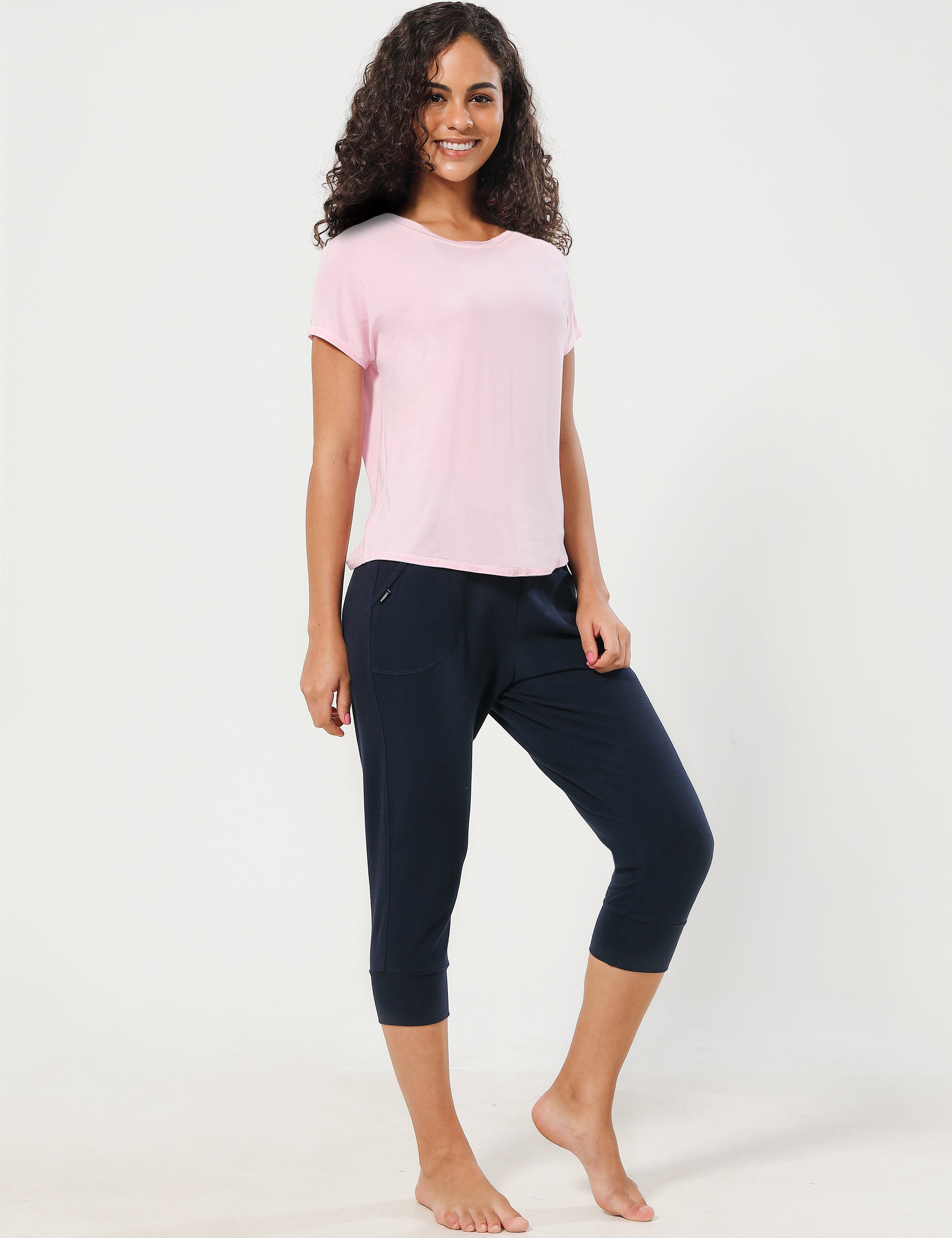 Hip Length Short Sleeve Shirt lightpink 93%Modal/7%Spandex Designed for Running Classic Fit, Hip Length An easy fit that floats away from your body Sits below the waistband for moderate, everyday coverage Lightweight, elastic, strong fabric for moisture absorption and perspiration, sports and fitness clothing.