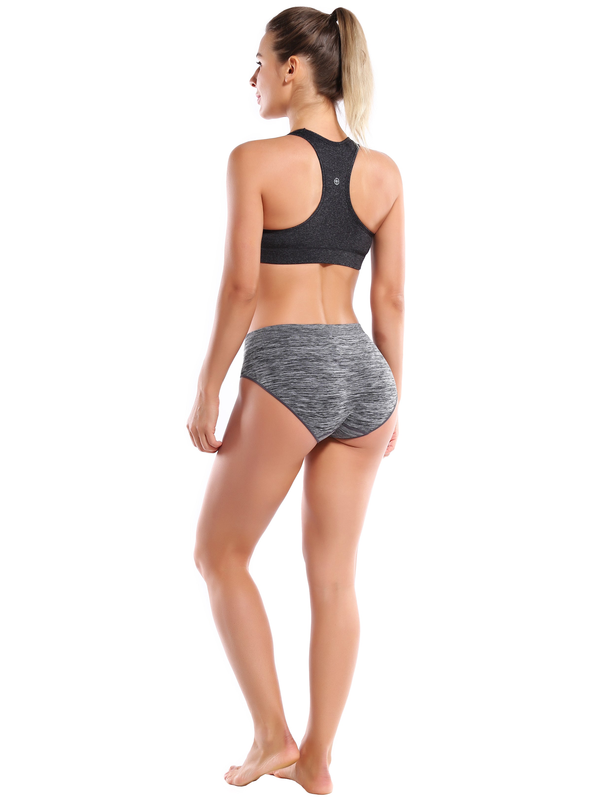 Seamless Sport Bikini Panties heathercharcoal Sleek, smooth and streamlined: designed in our extra-soft knit material, this seamless thong embraces everyday comfort. Here with an allover heathered effect. Weave threads one by one High elasticity Softest-ever fabric Unsealed Comfortable No back coverage Machine wash.