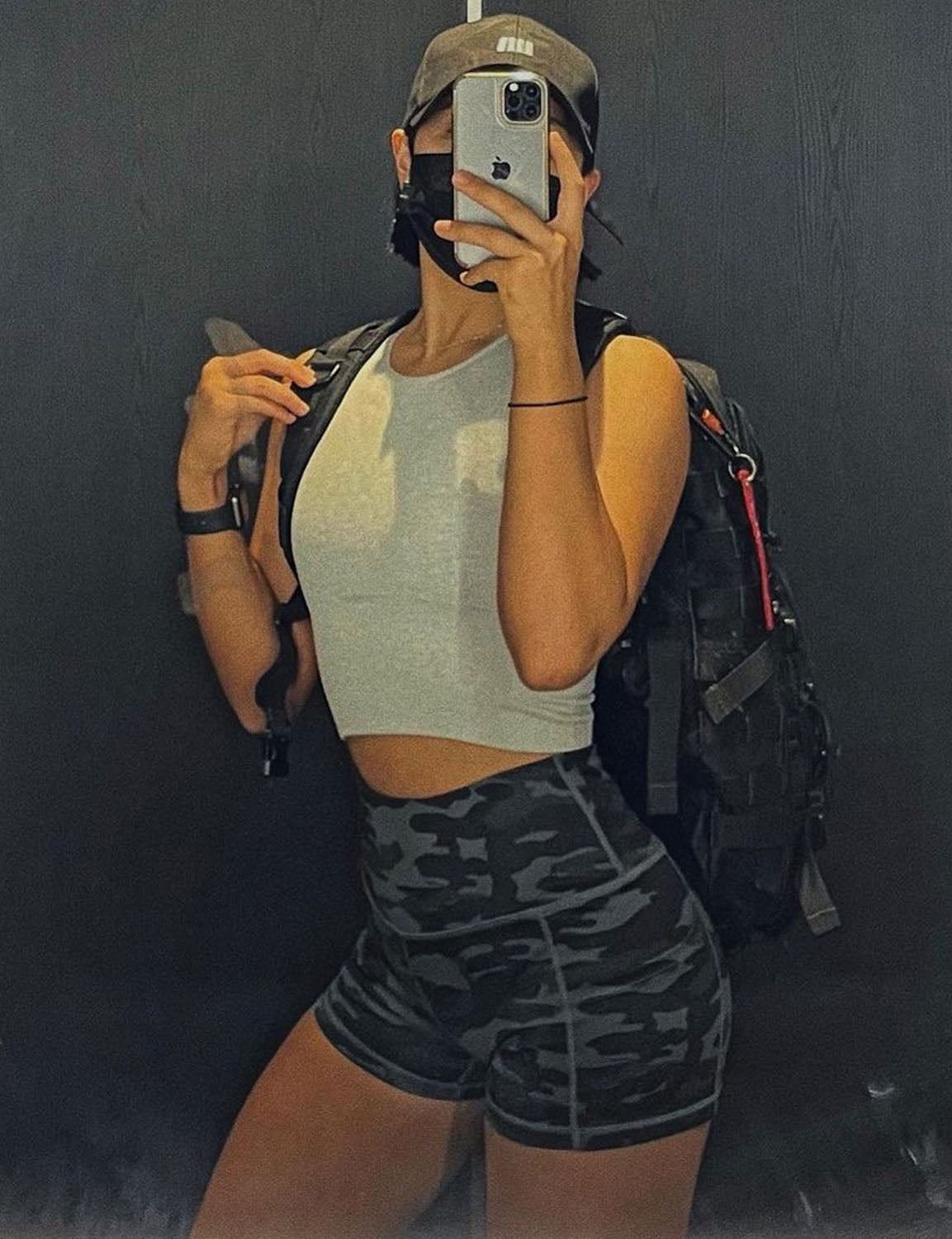 2.5" Printed Side Pockets Biking Shorts dimgraycamo Sleek, soft, smooth and totally comfortable: our newest sexy style is here. Softest-ever fabric High elasticity High density 4-way stretch Fabric doesn't attract lint easily No see-through Moisture-wicking Machine wash 78% Polyester, 22% Spandex