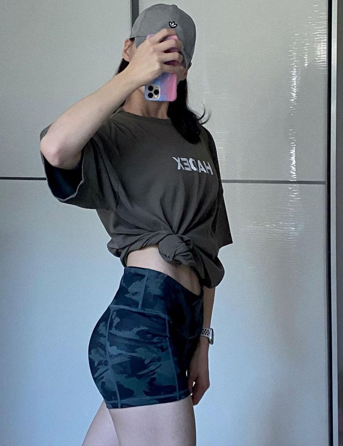 2.5" Printed Side Pockets Biking Shorts dimgray brushcamo Sleek, soft, smooth and totally comfortable: our newest sexy style is here. Softest-ever fabric High elasticity High density 4-way stretch Fabric doesn't attract lint easily No see-through Moisture-wicking Machine wash 78% Polyester, 22% Spandex